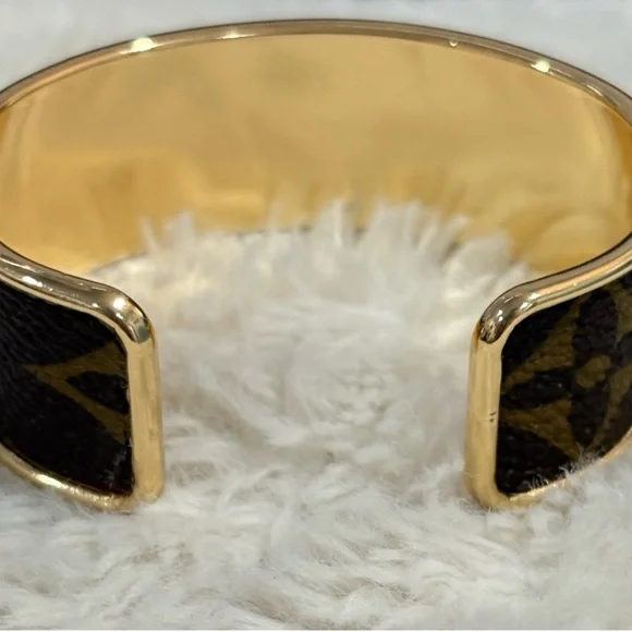 Louis Vuitton monogram Gold and Brown Cuff Bracelet - Picture 7 of 7